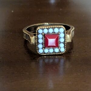 Elegant Gold and Red Square Ring
